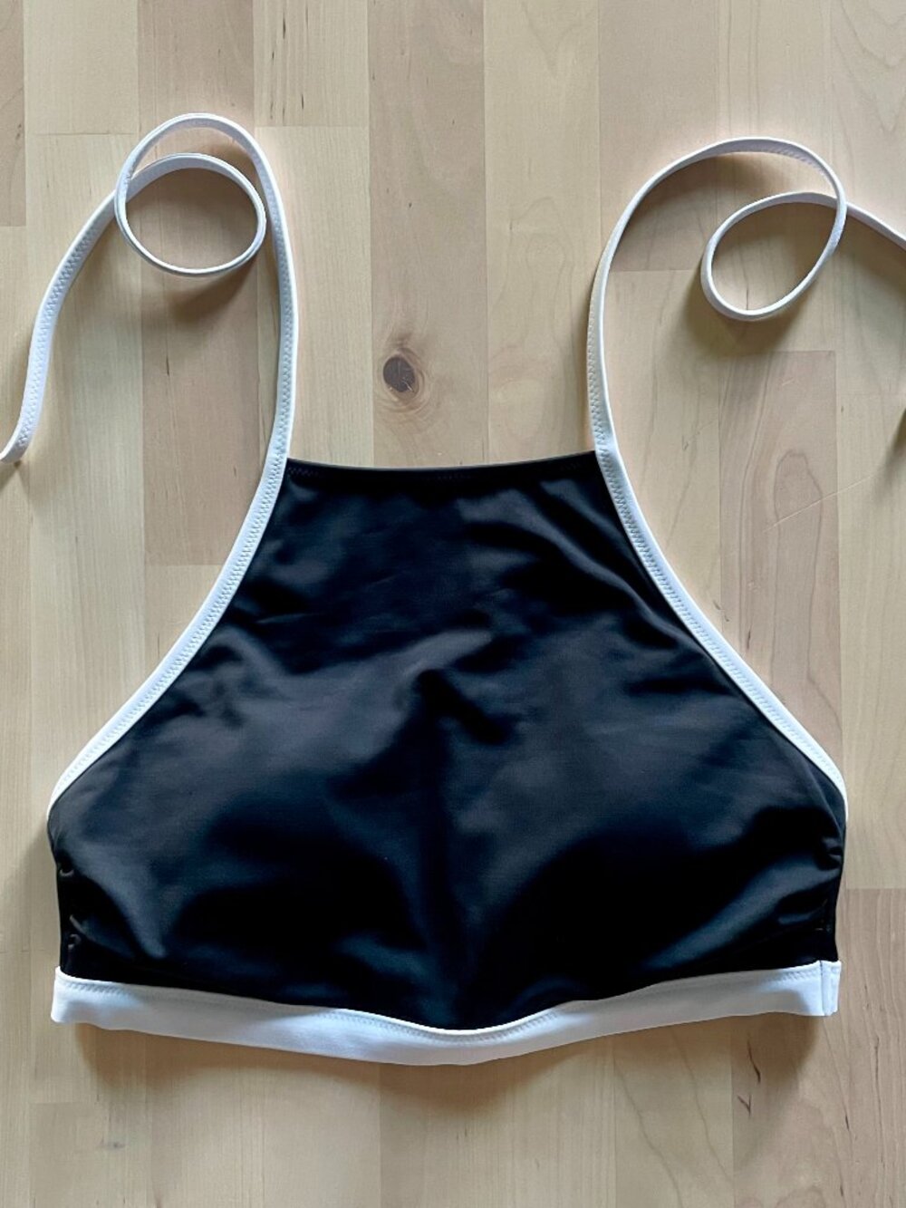 UNIQLO Princesse Tam Tam Women's Black & White Strappy Bikini Top size Small
